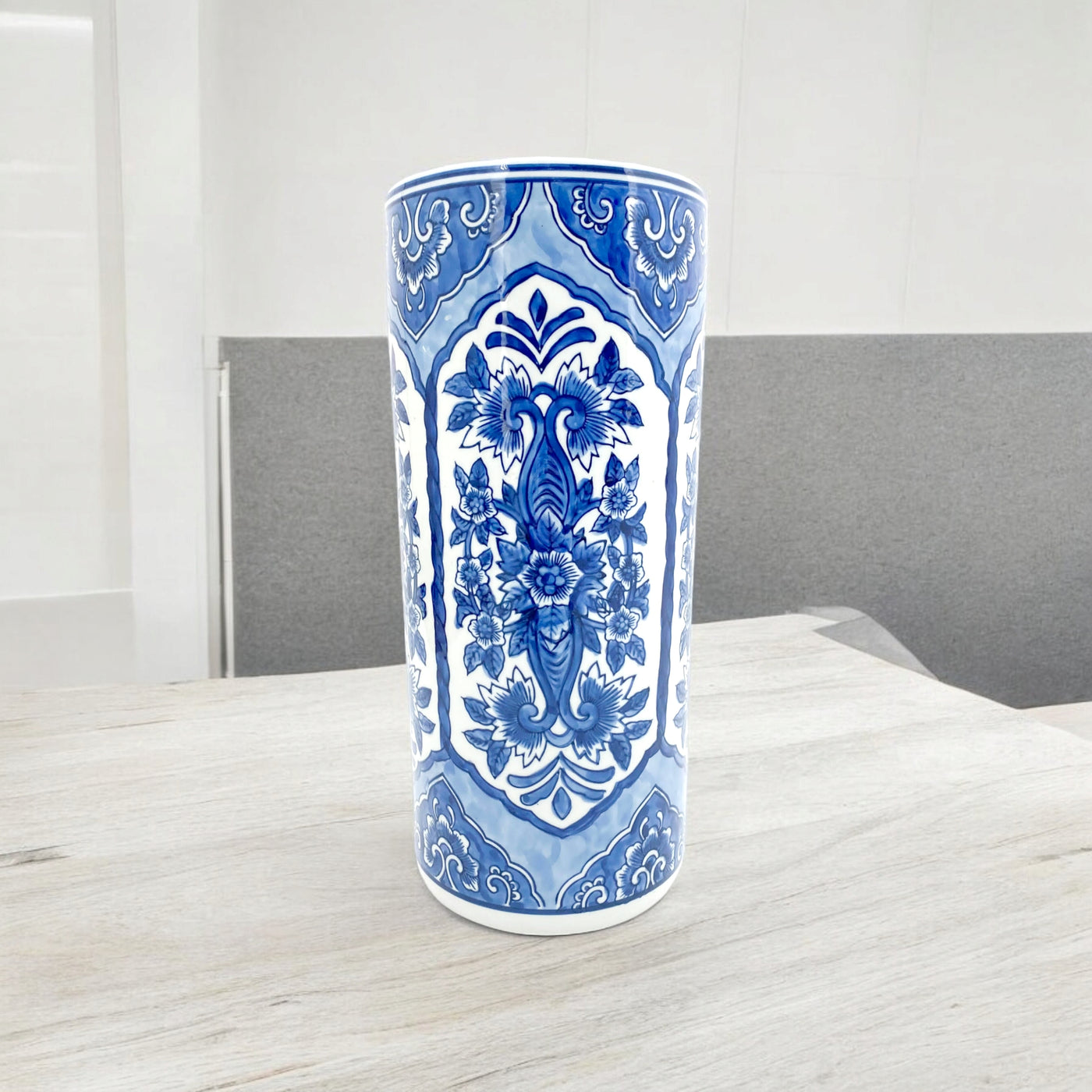 18" BLUE WHITE UMBRELLA STAND