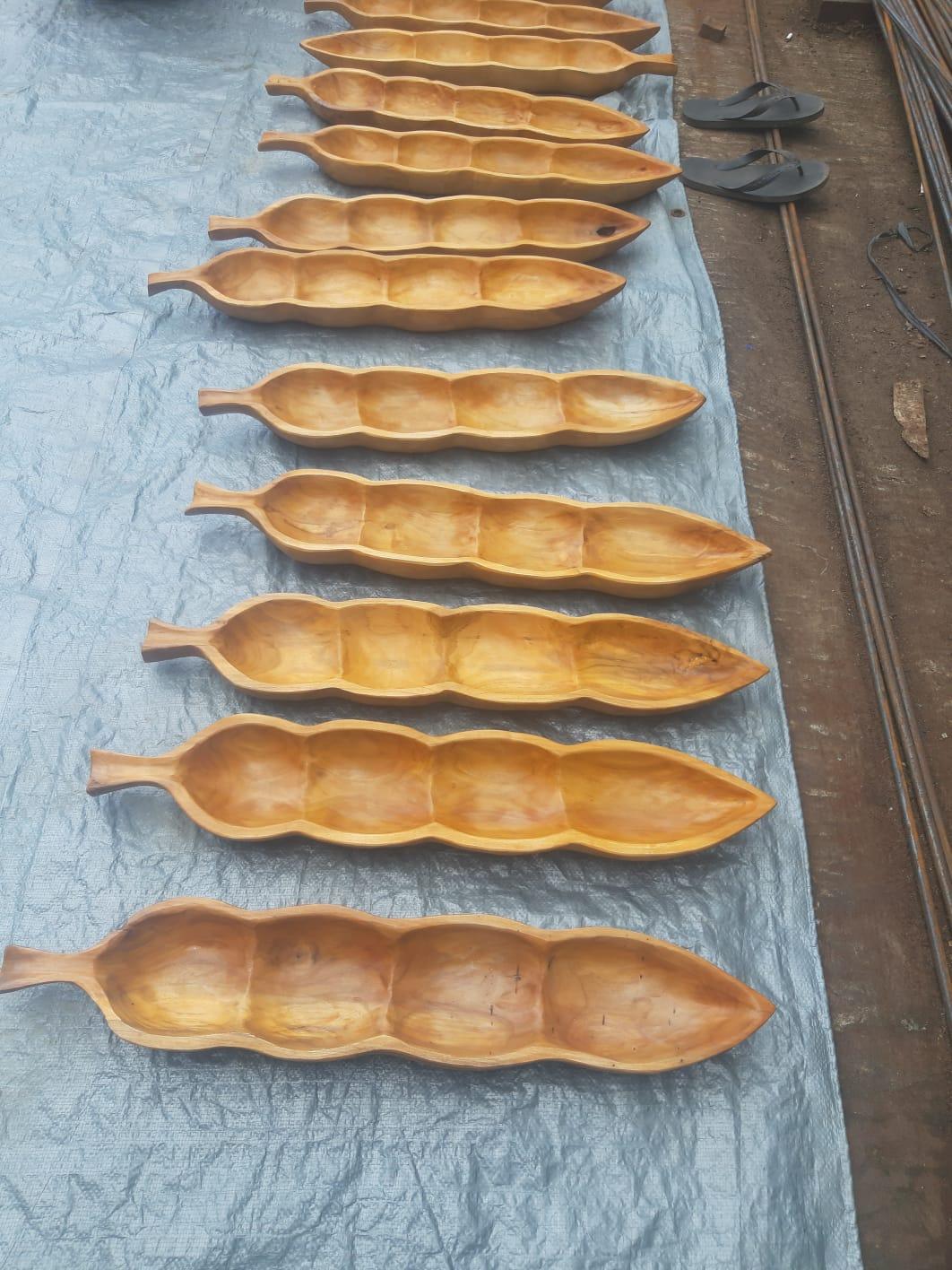 70CM Peanut Shaped Teak Serving Bowl