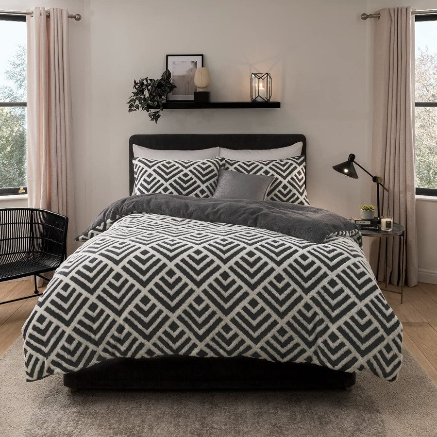 Sleepdown Geo Jacquard Fleece Duvet Set Charcoal Sk