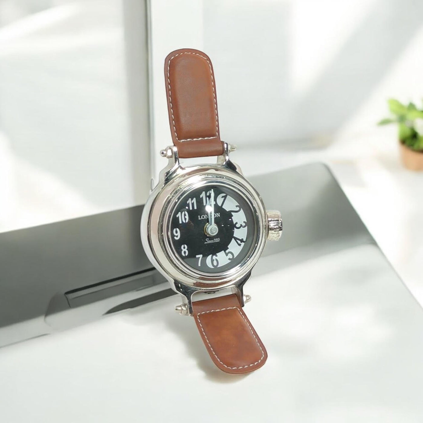 TABLE CLOCK
